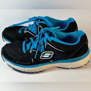 Sketchers Tennis Shoe Womens size 6.5 Blue Black Sport Flex Sole